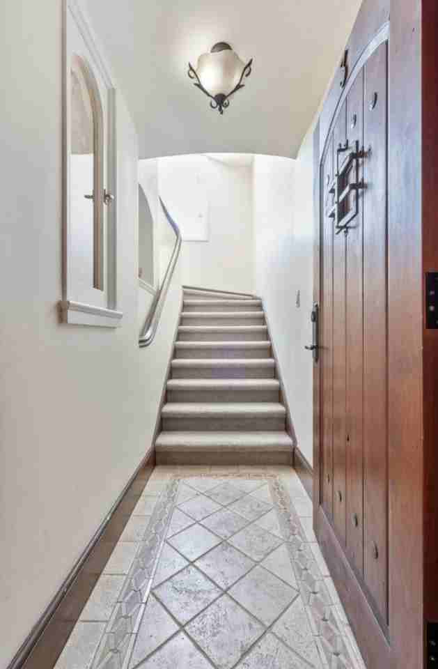 1127 Filbert St - Photo 3 of 40