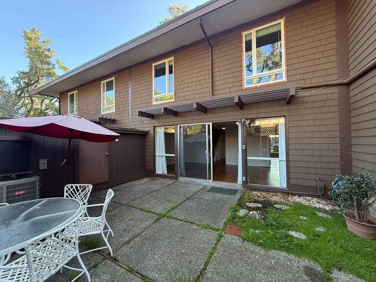 17 Surrey Ln - Photo 3 of 17