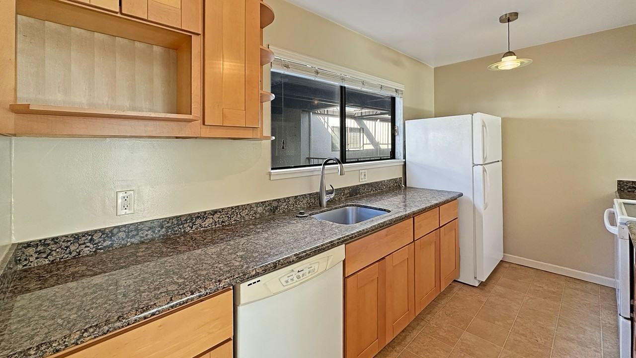 7 Embarcadero W #306 - Photo 7 of 24