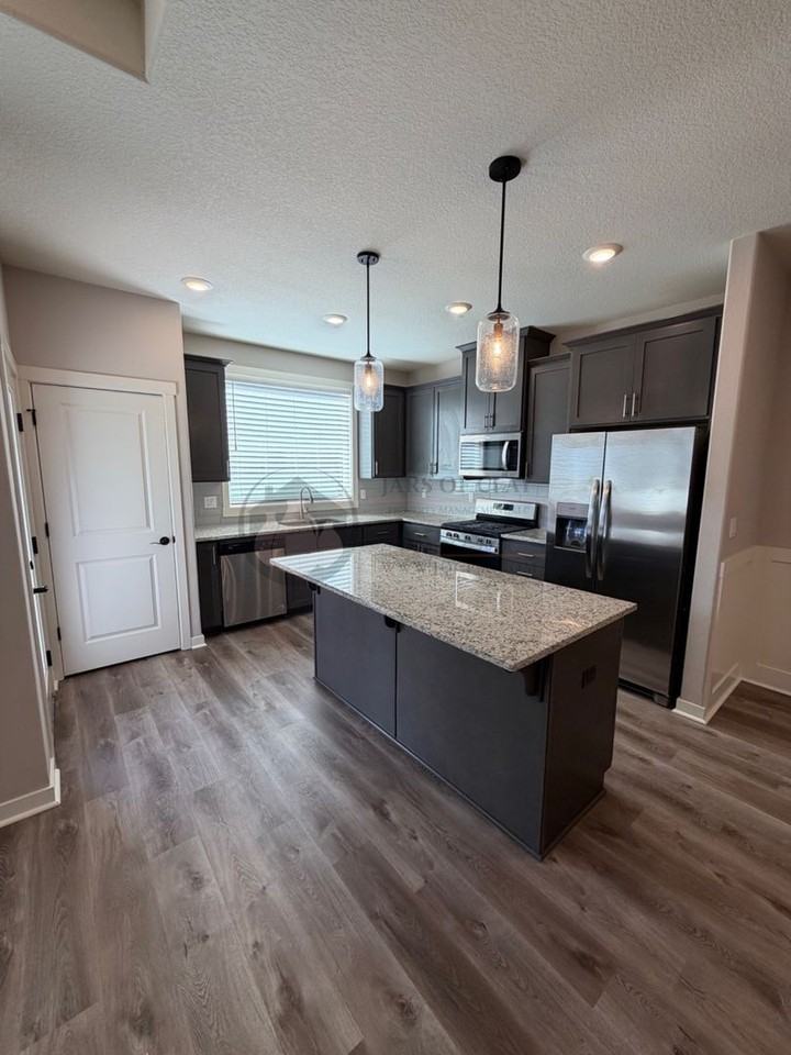 5162 Constellation Ave Ne - Photo 2 of 16