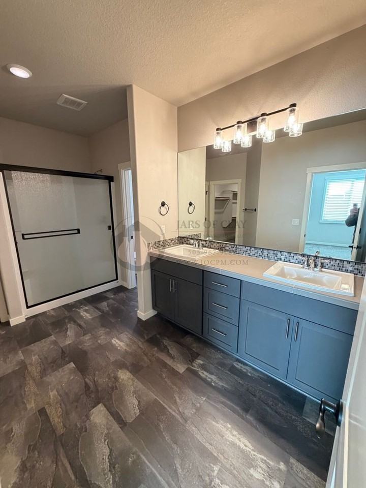 5162 Constellation Ave Ne - Photo 5 of 16