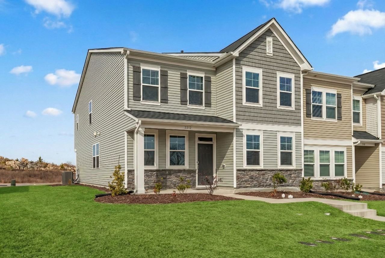 2212 Kasota Ln - Photo 2 of 32