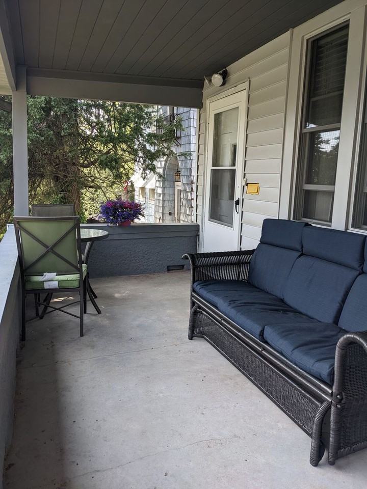 5022 Izard St - Photo 3 of 41