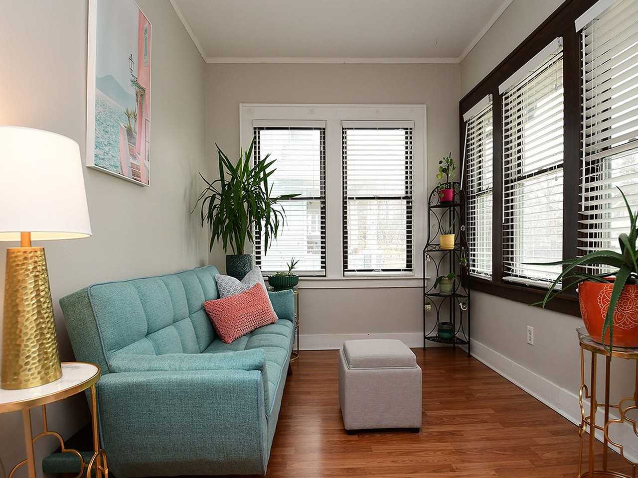 5022 Izard St - Photo 6 of 41