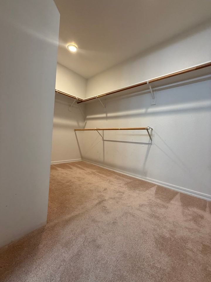 7331 Stratford Pl #601 - Photo 7 of 12