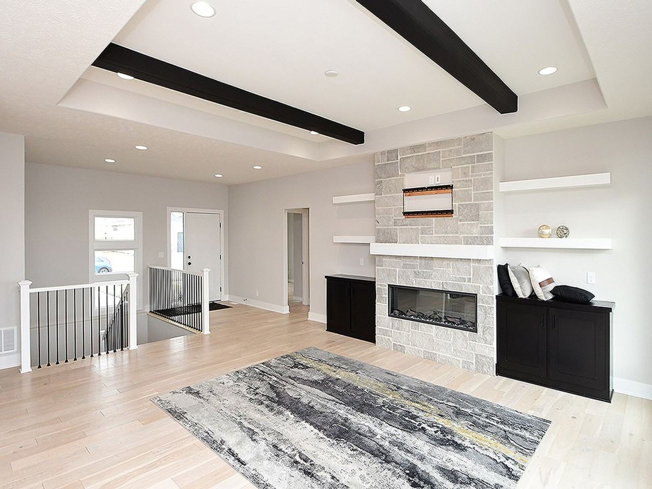 5503 N 207th St - Photo 6 of 39