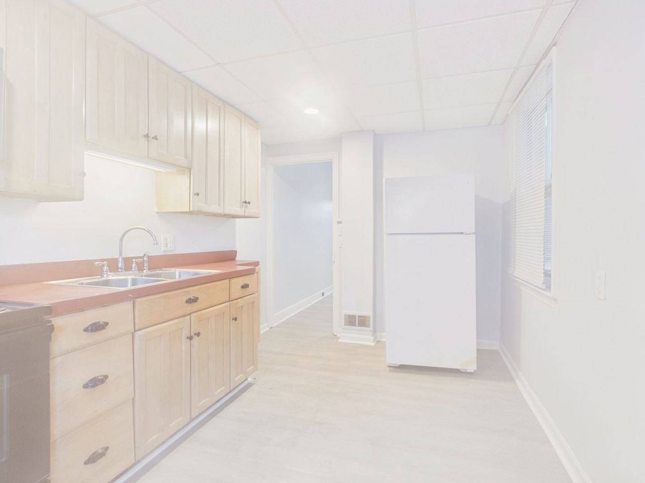 1320 Penn St - Photo 2 of 25