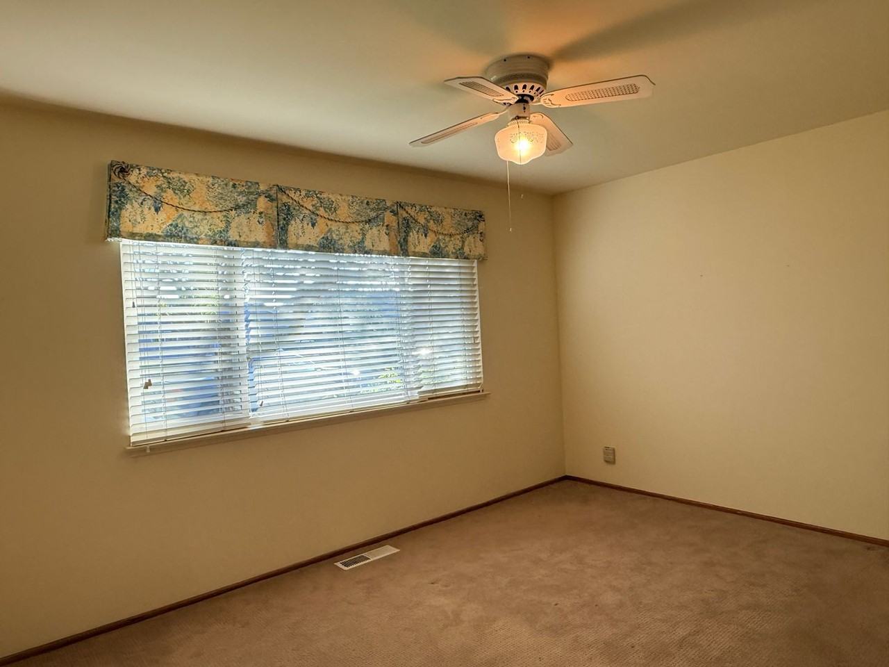 4975 Bel Escou Dr - Photo 6 of 22