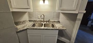 featured image of 602 E Ravine Ave