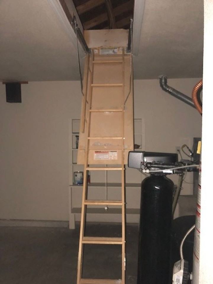 1366 Discovery Ave - Photo 5 of 11