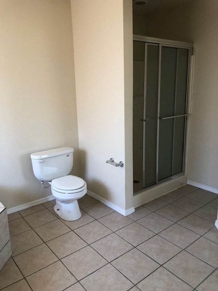 1366 Discovery Ave - Photo 7 of 11