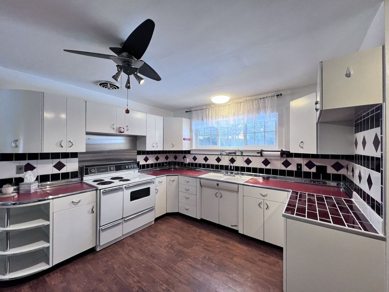 412 S Main St #A - Photo 4 of 12