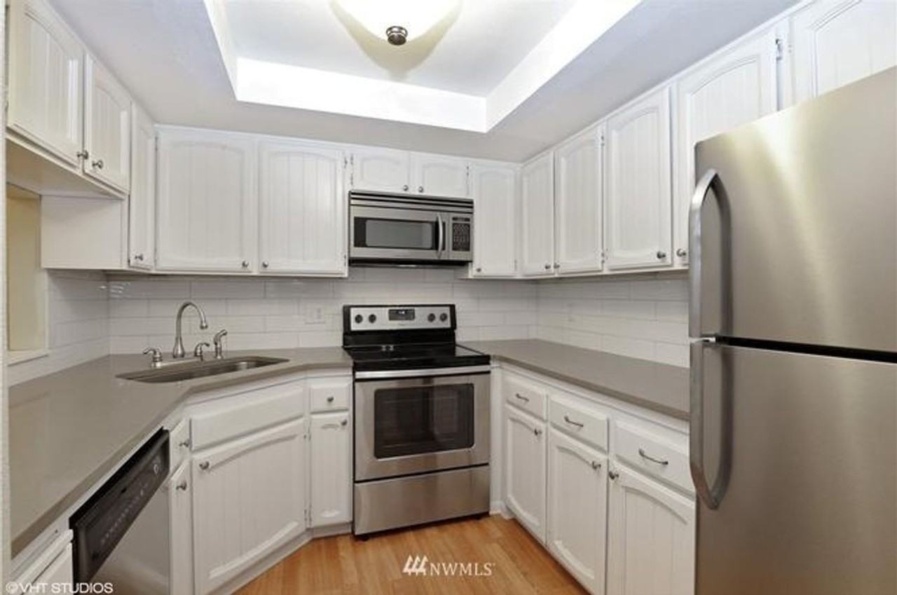 2503 Ne 4th St - Photo 2 of 13