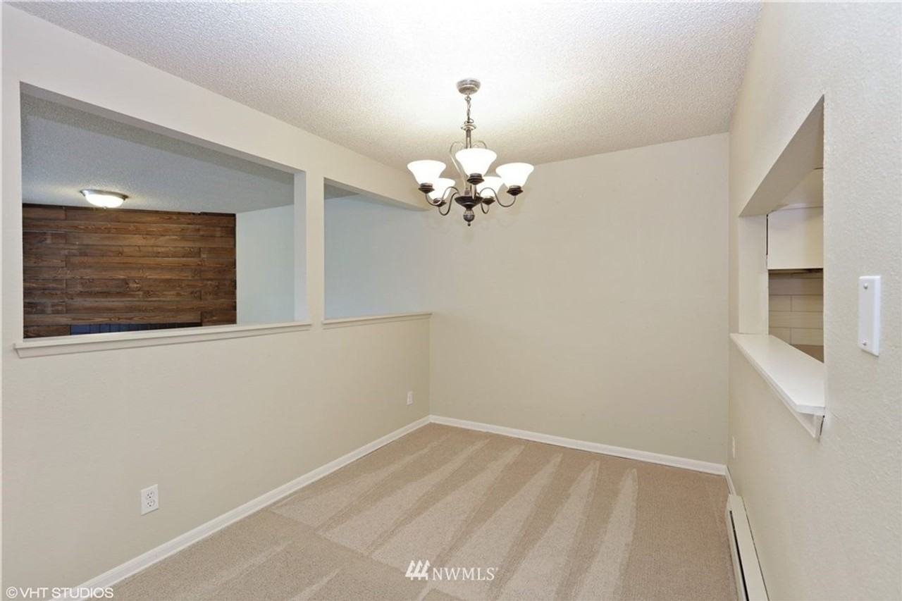 2503 Ne 4th St - Photo 3 of 13