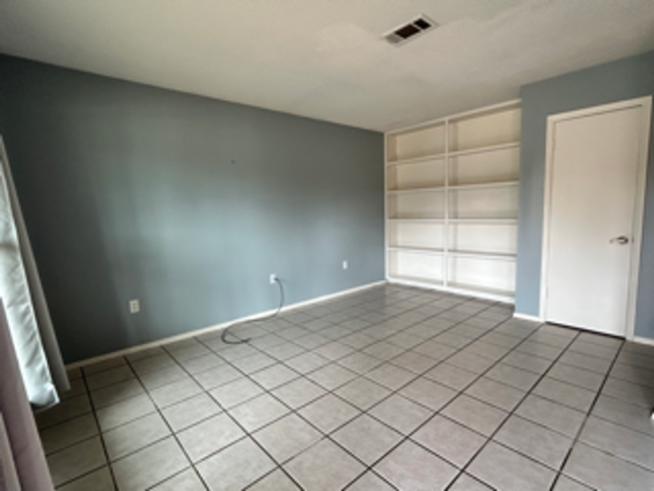 82 Easy St - Photo 2 of 17