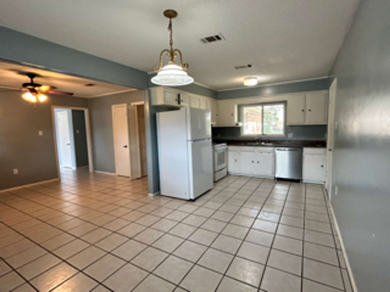 82 Easy St - Photo 6 of 17