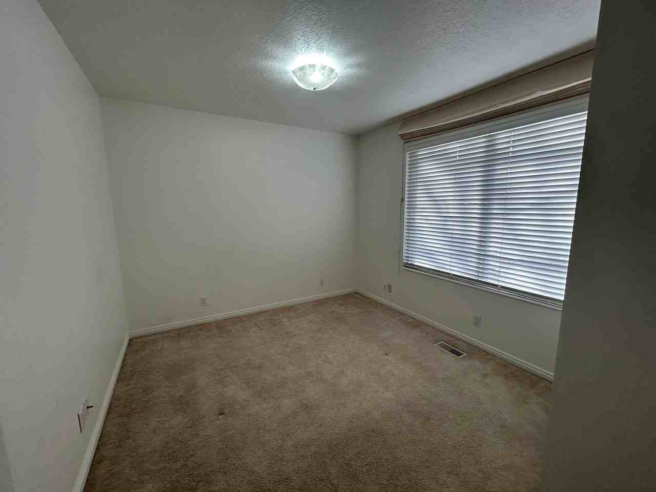 1599 W Cornerstone Way - Photo 7 of 18