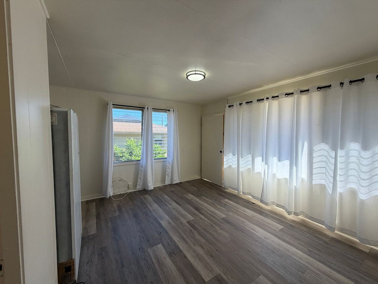 826 16th Ave - Photo 3 of 20