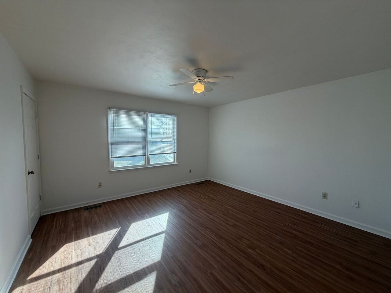 5338 Century Dr - Photo 7 of 11