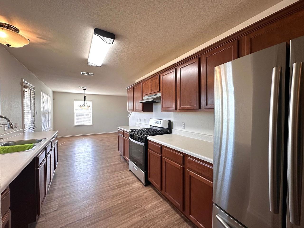 11909 Big Sky Dr - Photo 7 of 28