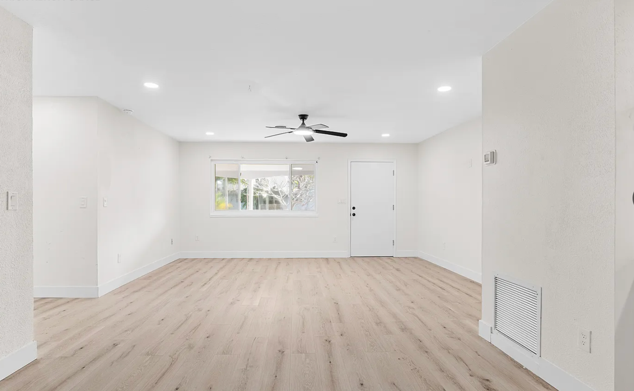 420 Cinnamon Dr - Photo 3 of 15