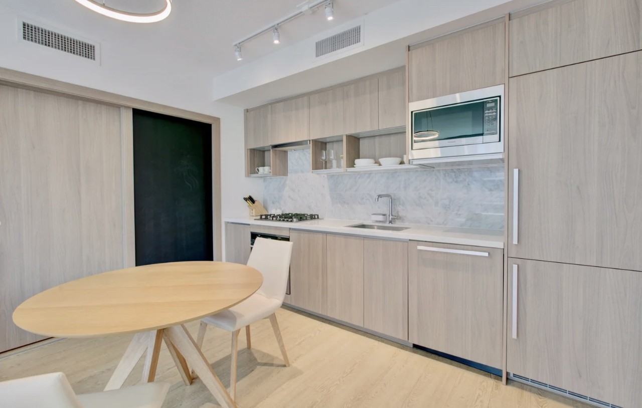 68 Smithe St - Photo 6 of 15