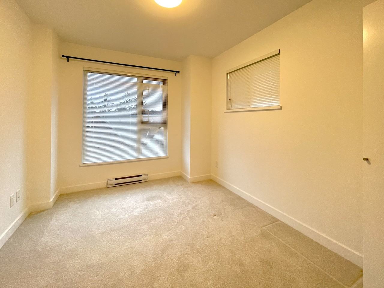 1228 Hudson St #33 - Photo 7 of 11