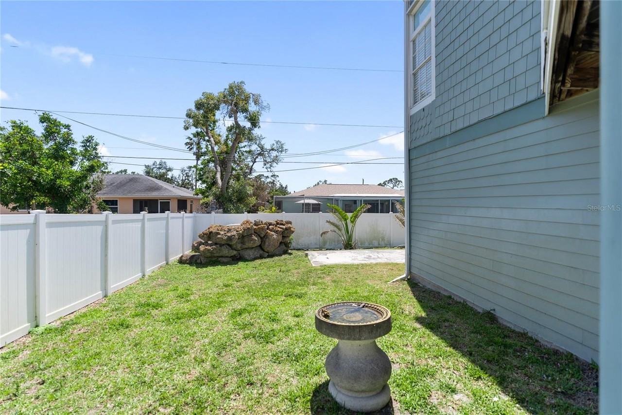 861 Nectar Rd #1 - Photo 5 of 33