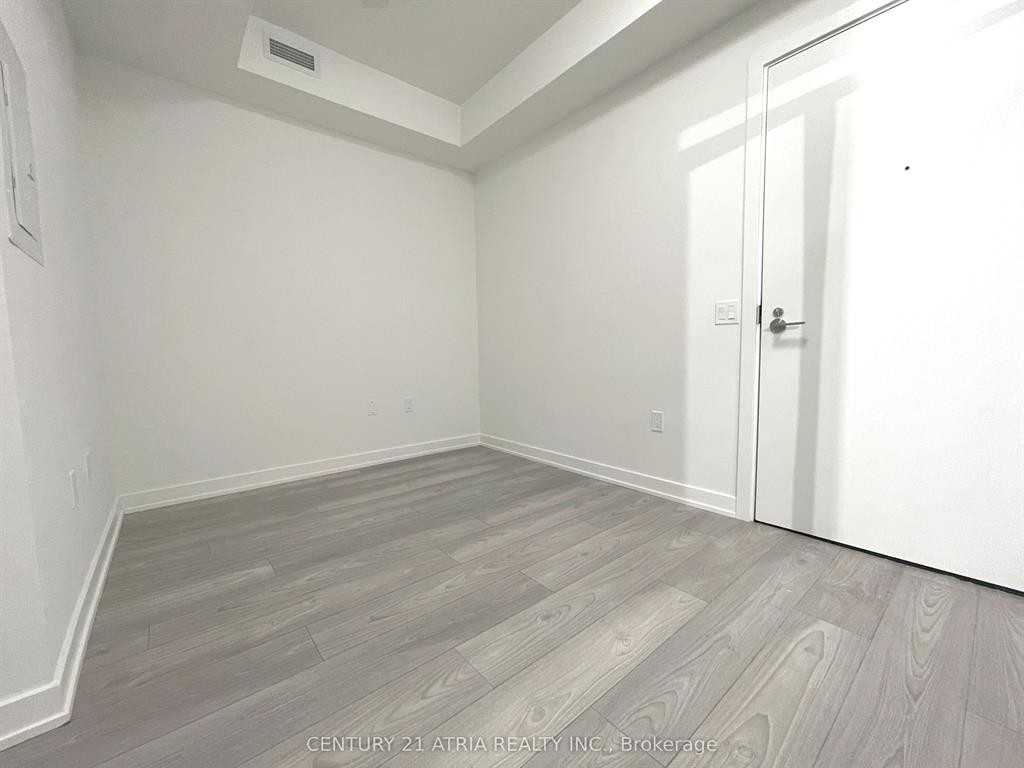 110 Broadview Avenue - Photo 4 of 17