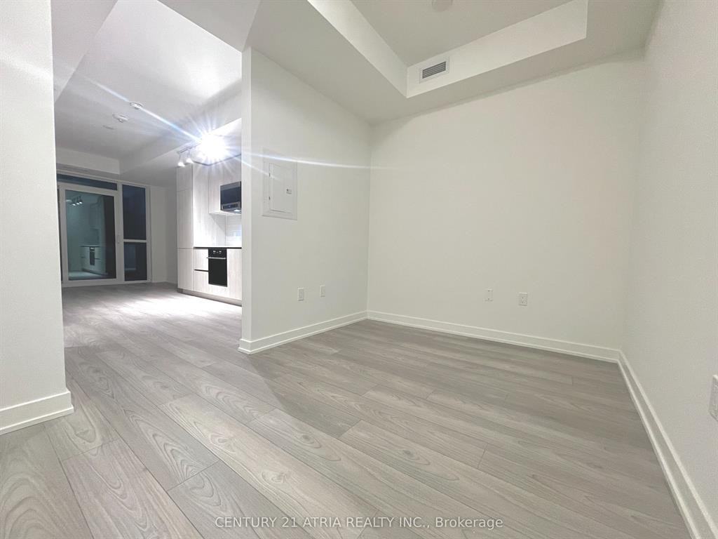 110 Broadview Avenue - Photo 5 of 17