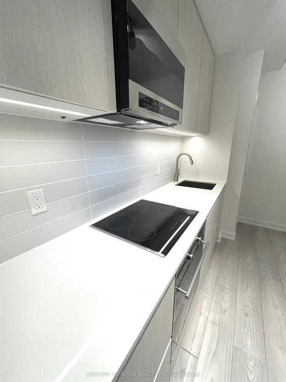 110 Broadview Avenue - Photo 7 of 17