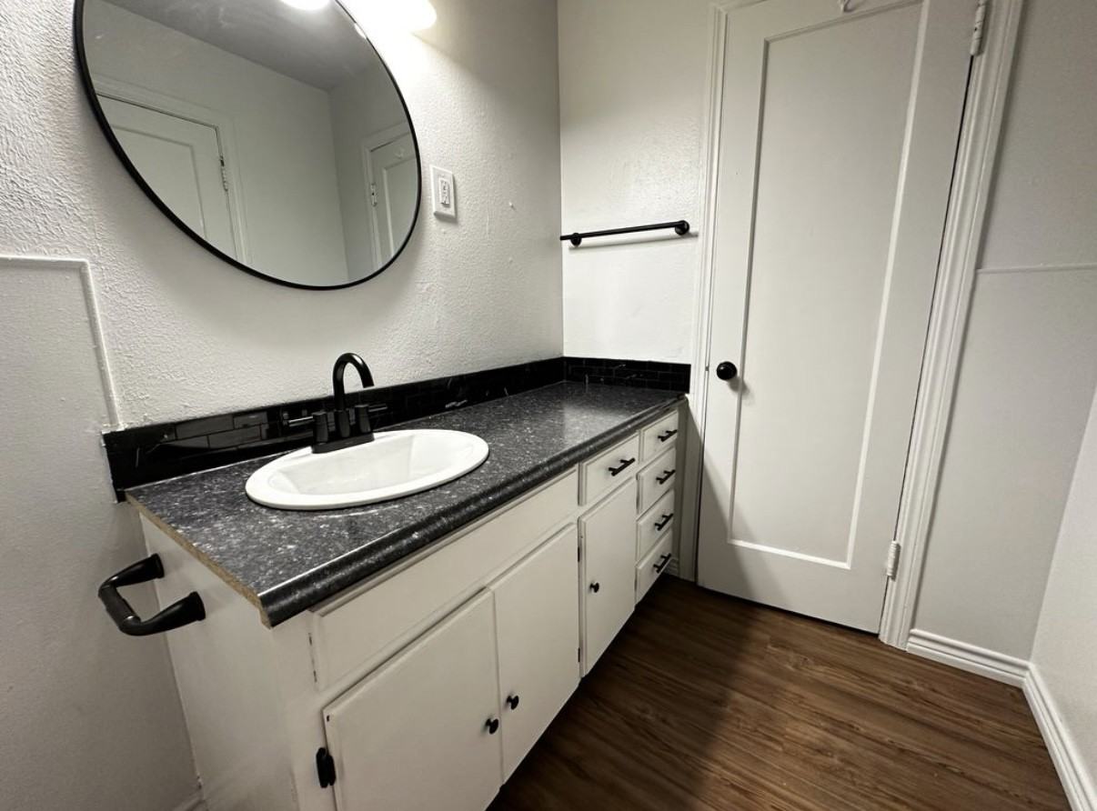 1308 Nw Euclid Ave #3 - Photo 5 of 21