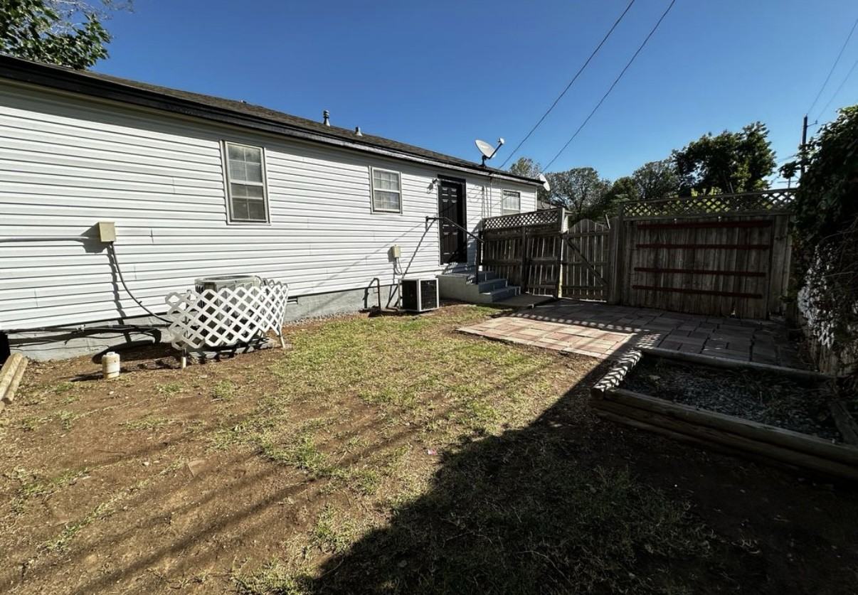 1308 Nw Euclid Ave #3 - Photo 7 of 21