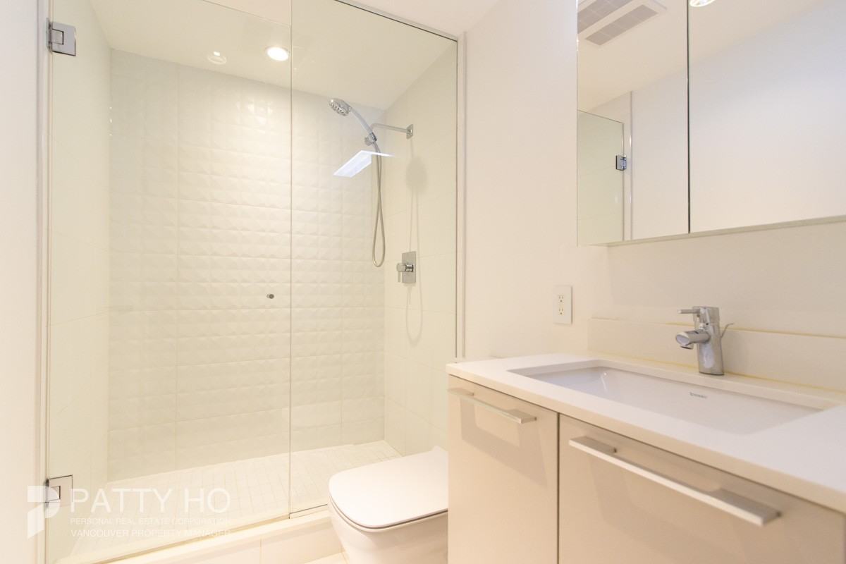 2221 East 30th Avenue #312 - Photo 3 of 31