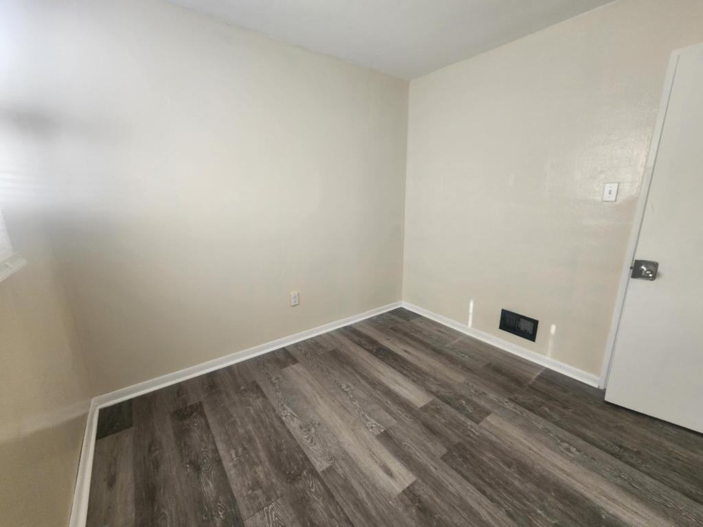 2324 Buchanan St - Photo 5 of 6