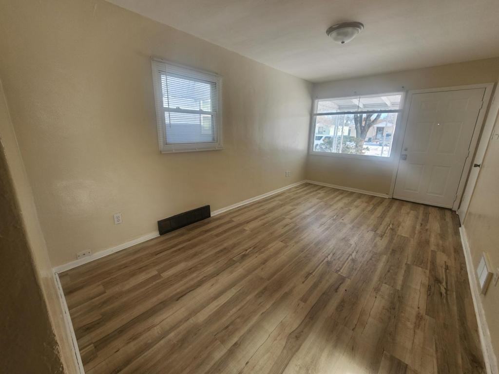 2324 Buchanan St - Photo 6 of 6