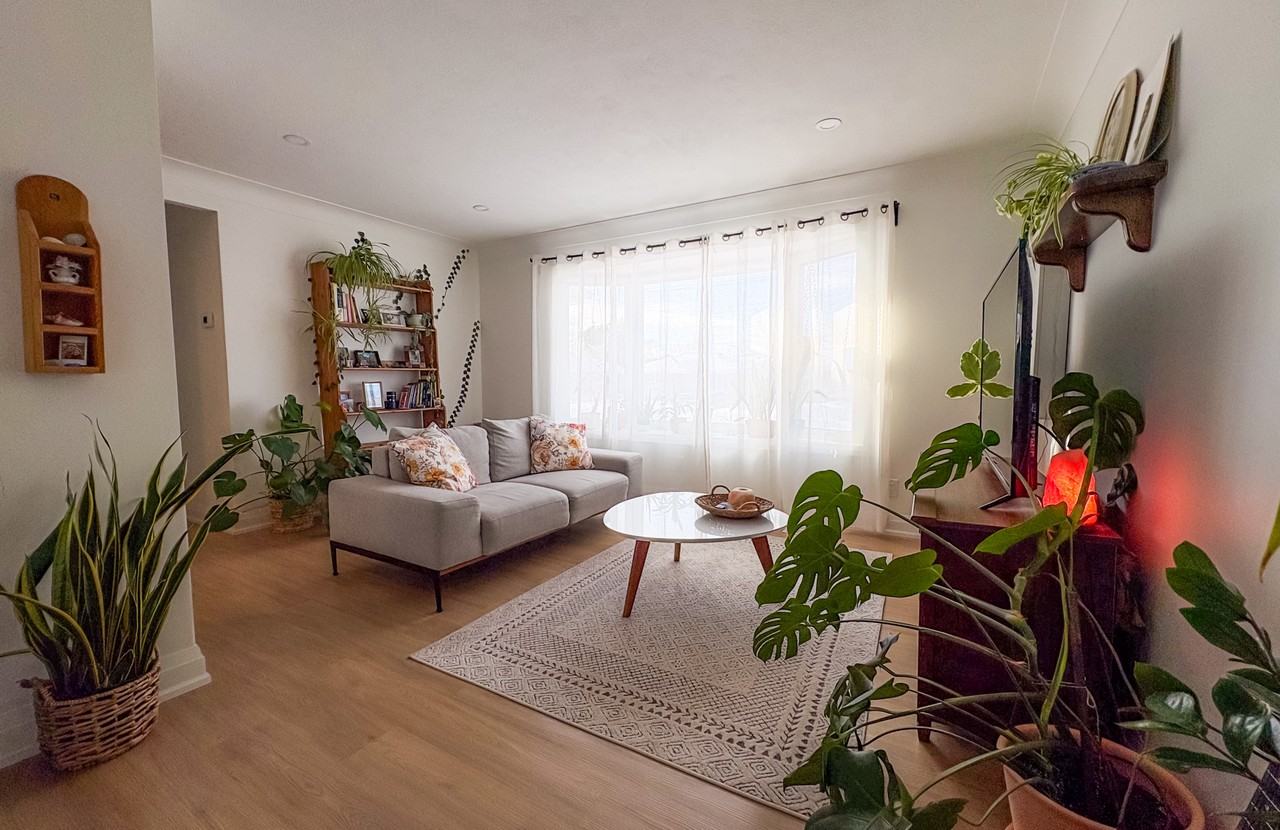 437 Upper Kenilworth Ave - Photo 2 of 20