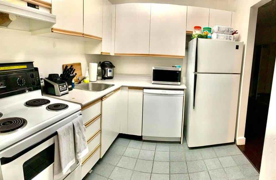 2490 Stephens St - Photo 2 of 6