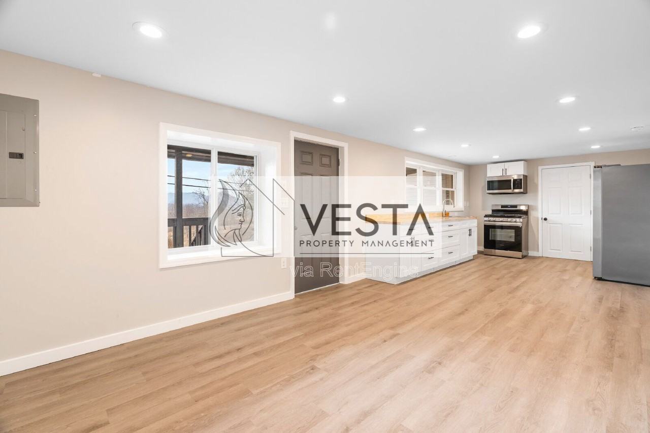 2383 Dutch Cove Rd #1 - Photo 6 of 31