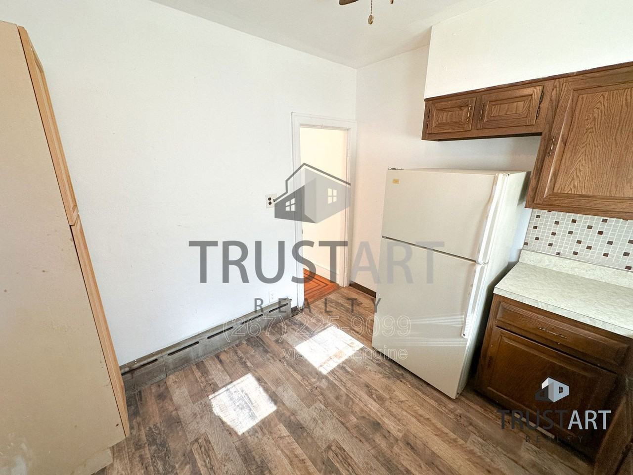 148 W Spencer Ave #1 - Photo 3 of 12