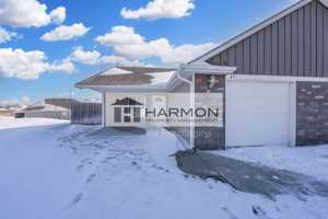 featured image of 422 Sunflower Dr