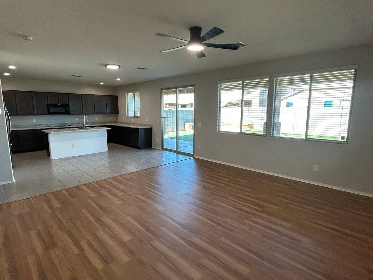 17922 W Tina Ln - Photo 4 of 25