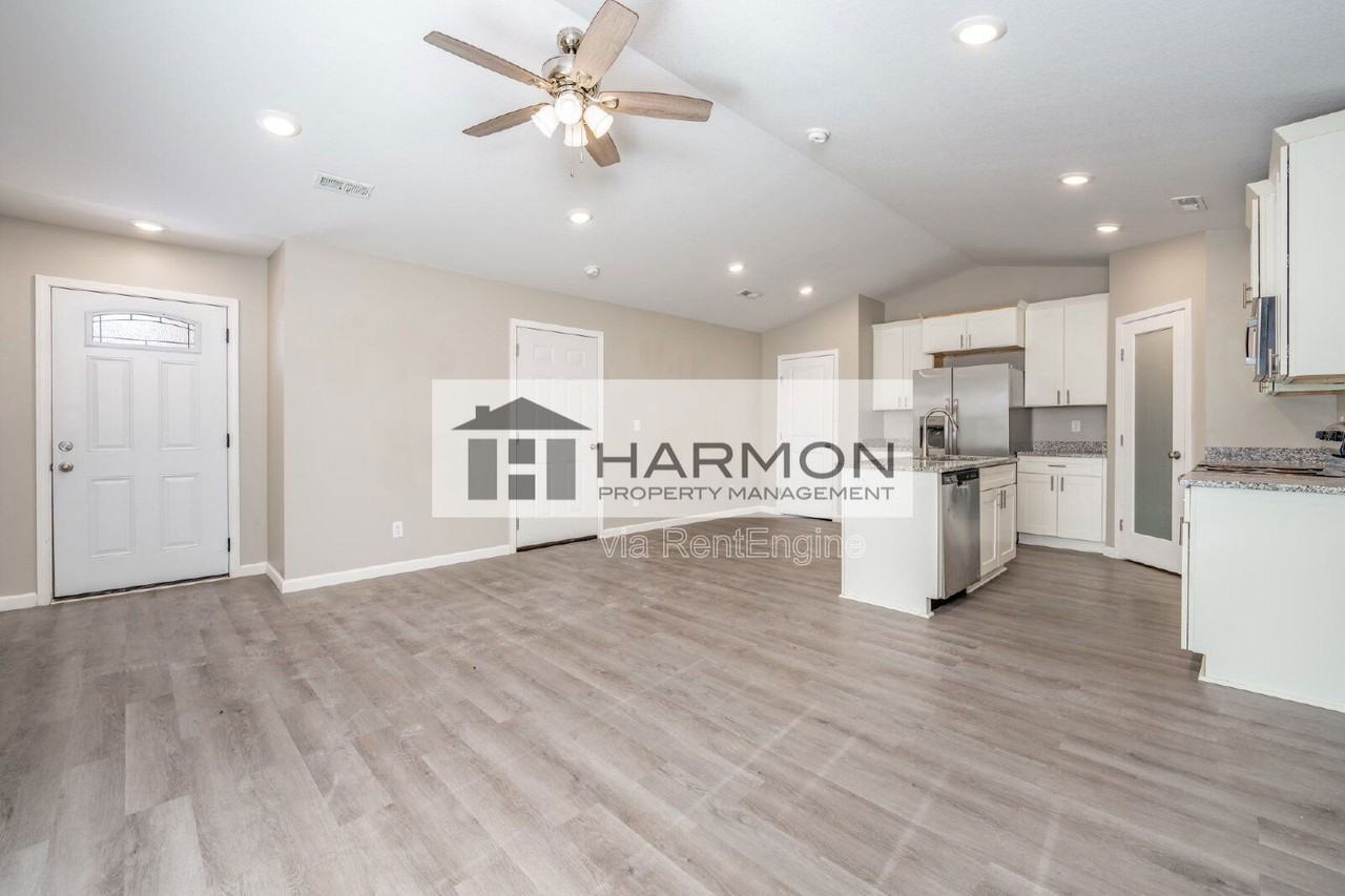 412 N Georgie Ave - Photo 2 of 14