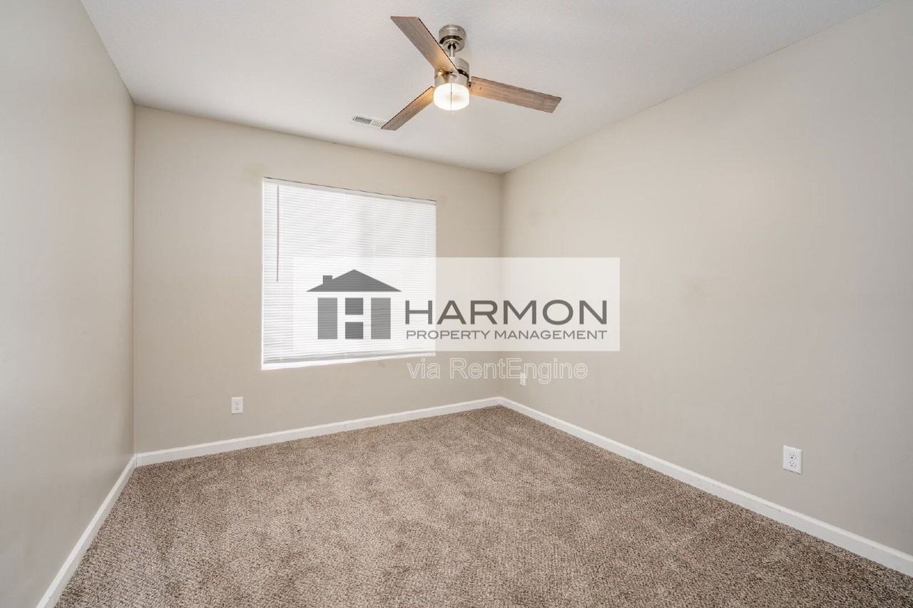 412 N Georgie Ave - Photo 5 of 14