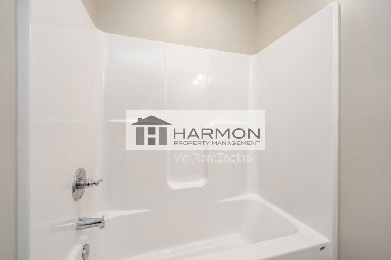 412 N Georgie Ave - Photo 7 of 14