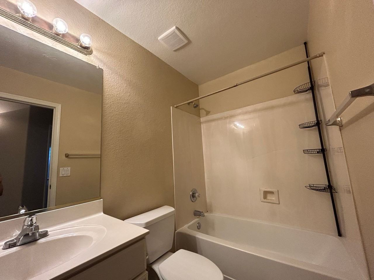 12813 W Palm Ln - Photo 5 of 13