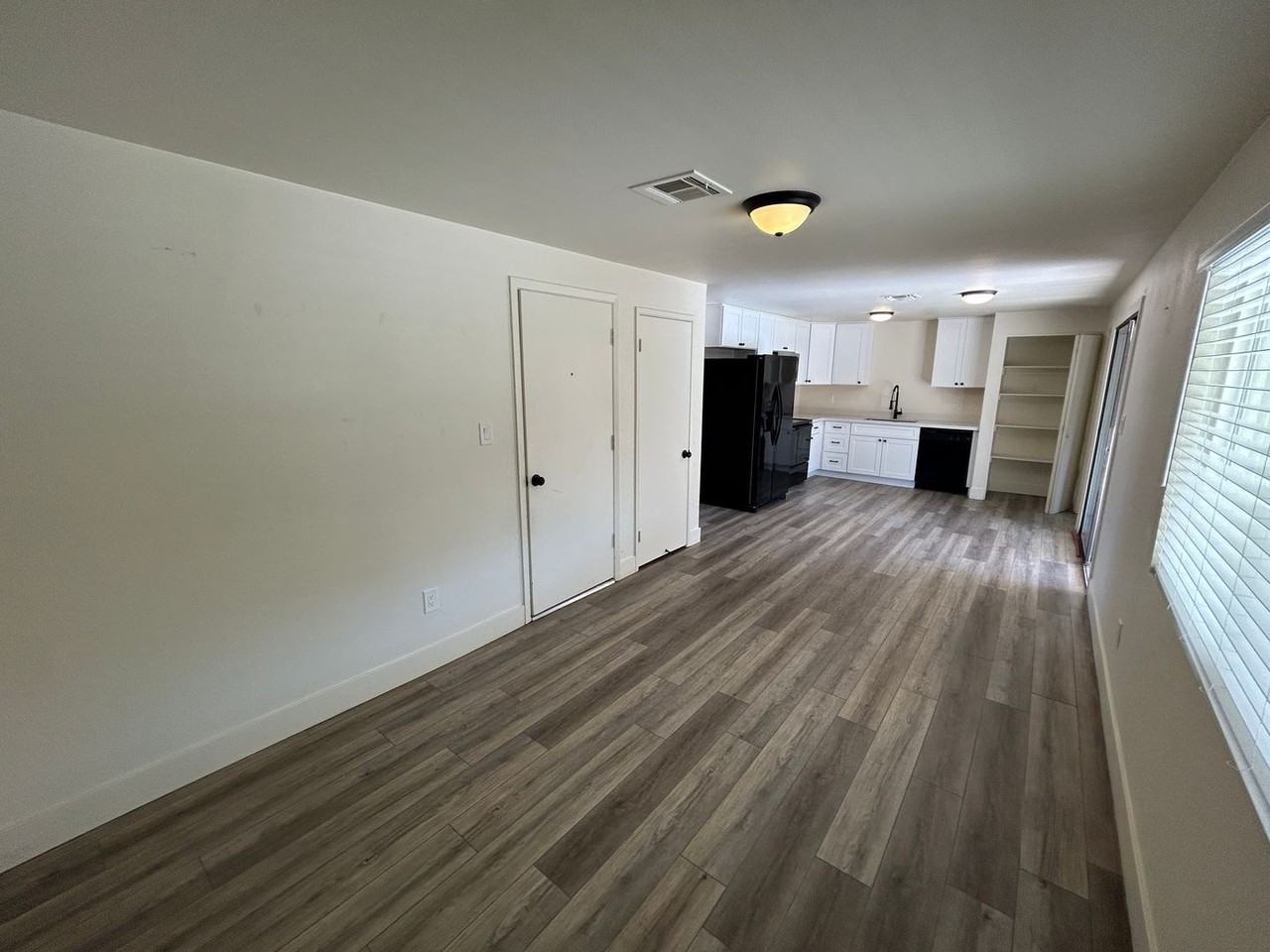 1817 W Wood Dr - Photo 5 of 21