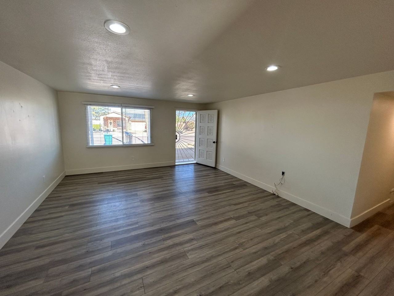 1817 W Wood Dr - Photo 6 of 21