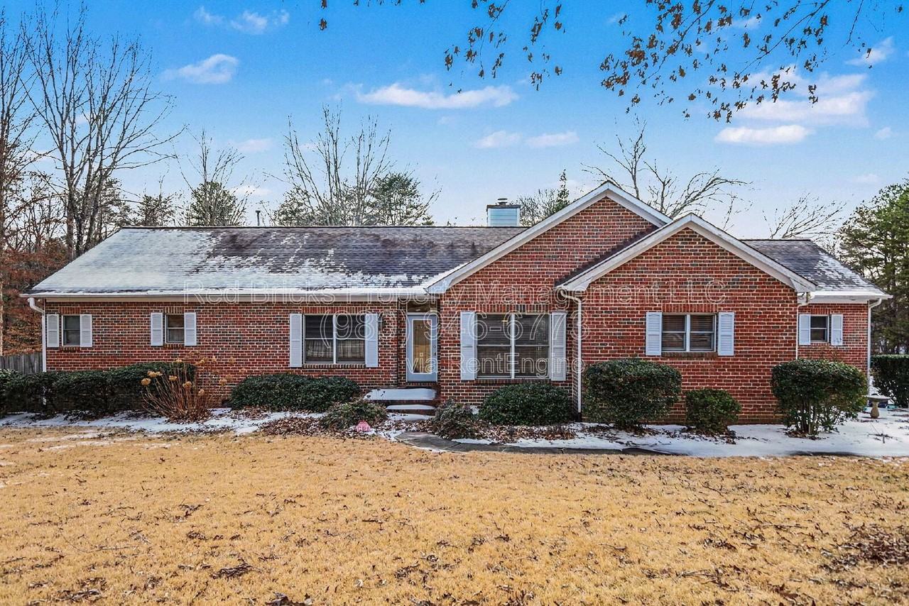 1760 Jacobs Way - Photo 2 of 23