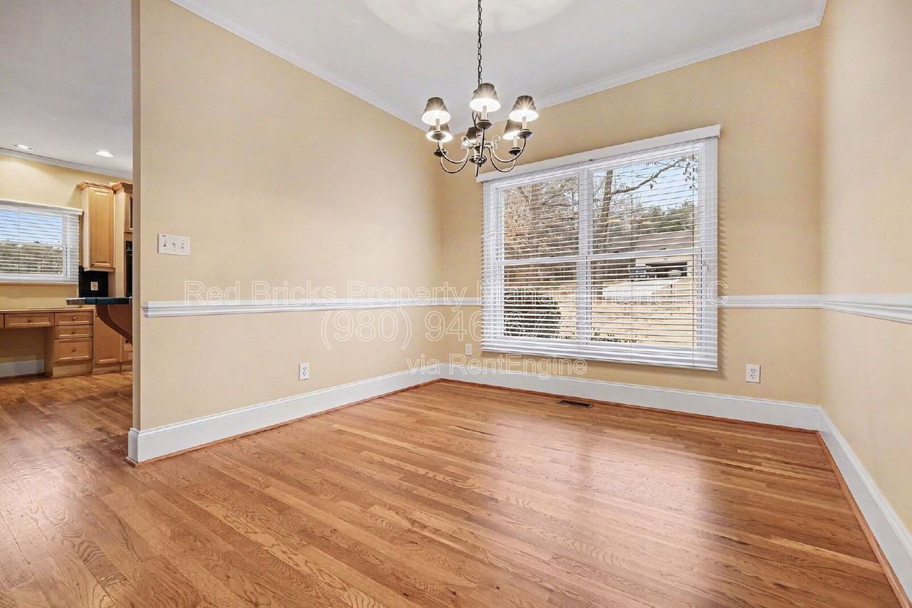 1760 Jacobs Way - Photo 7 of 23